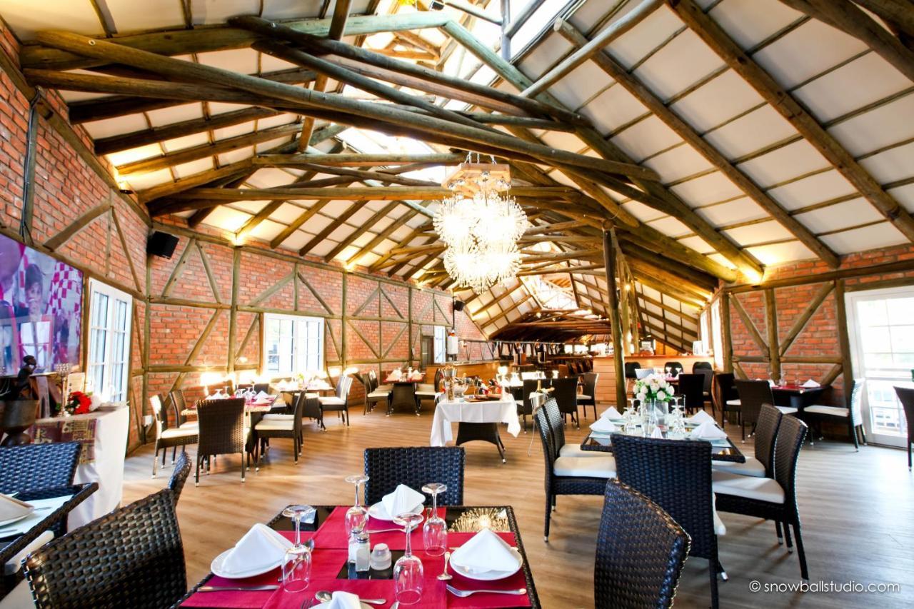 Roof Of Africa Hotel Windhoek Exterior foto